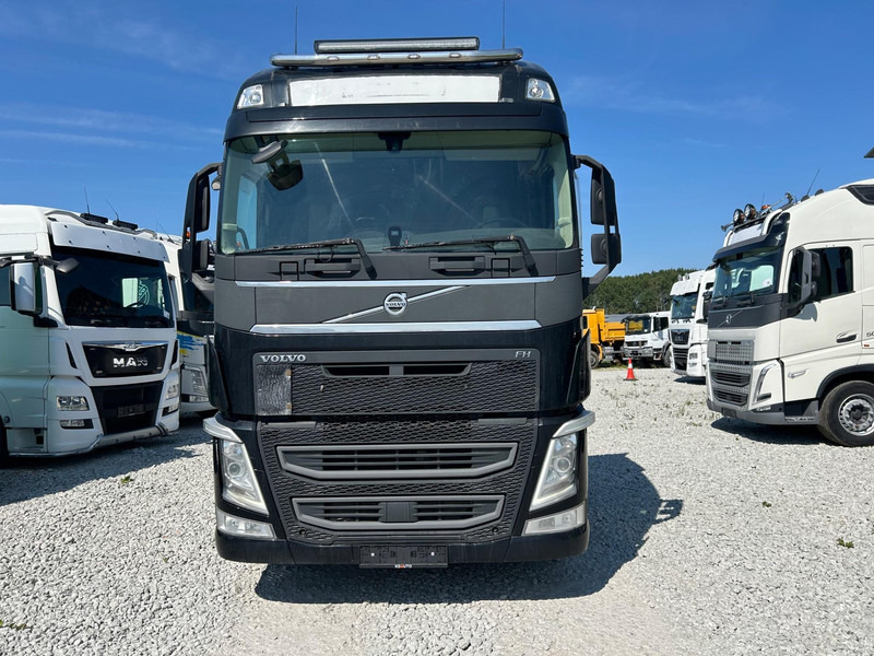 Volvo FH 540 | 6X2 - Tractor unit: picture 2 Volvo FH 540 | 6X2 - Tractor unit: picture 2