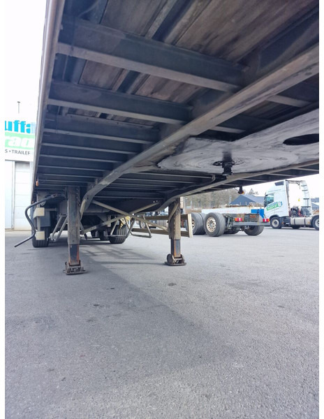 Fruehauf - Closed box semi-trailer: picture 5 Fruehauf - Closed box semi-trailer: picture 5