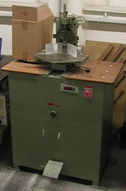 Foellmer model M corner rounding machine - Binding machine: picture 1 Foellmer model M corner rounding machine - Binding machine: picture 1