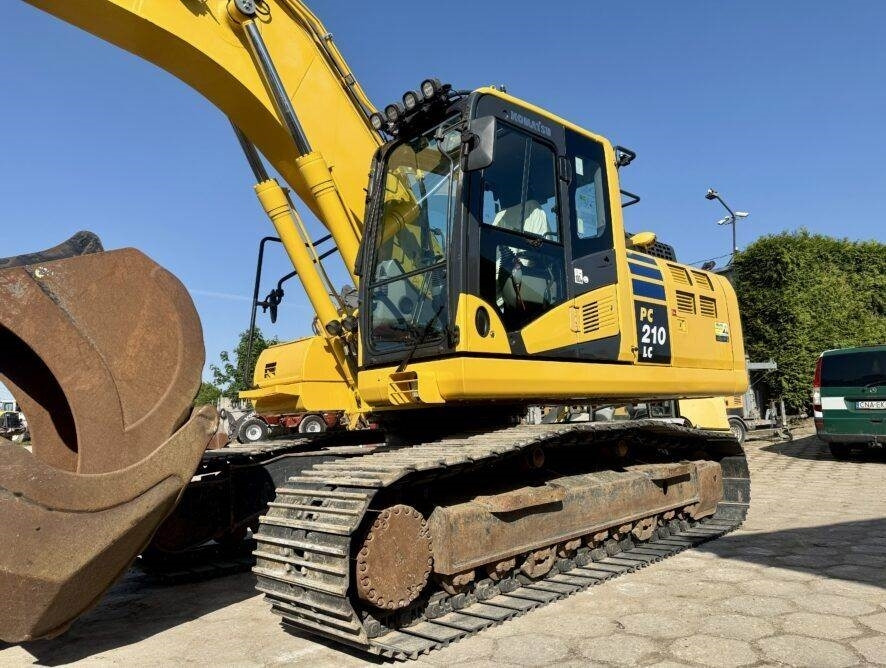 Komatsu PC210LC-11 ENGCON 2x buckets - Crawler excavator: picture 1 Komatsu PC210LC-11 ENGCON 2x buckets - Crawler excavator: picture 1