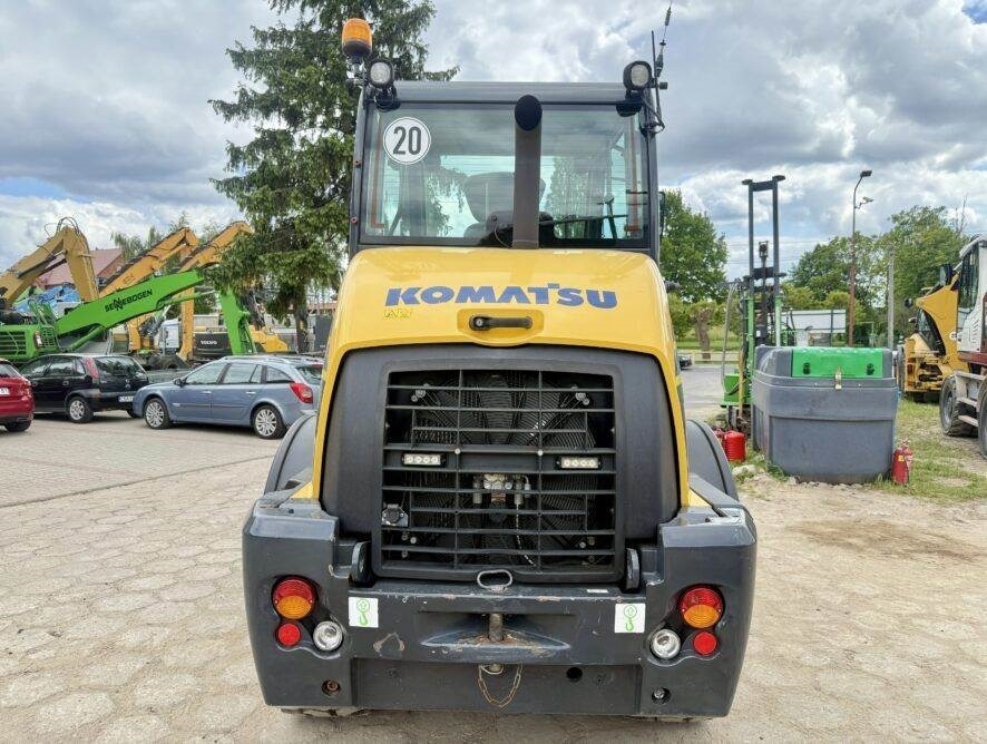 Komatsu WA80M-7 - Wheel loader: picture 5 Komatsu WA80M-7 - Wheel loader: picture 5