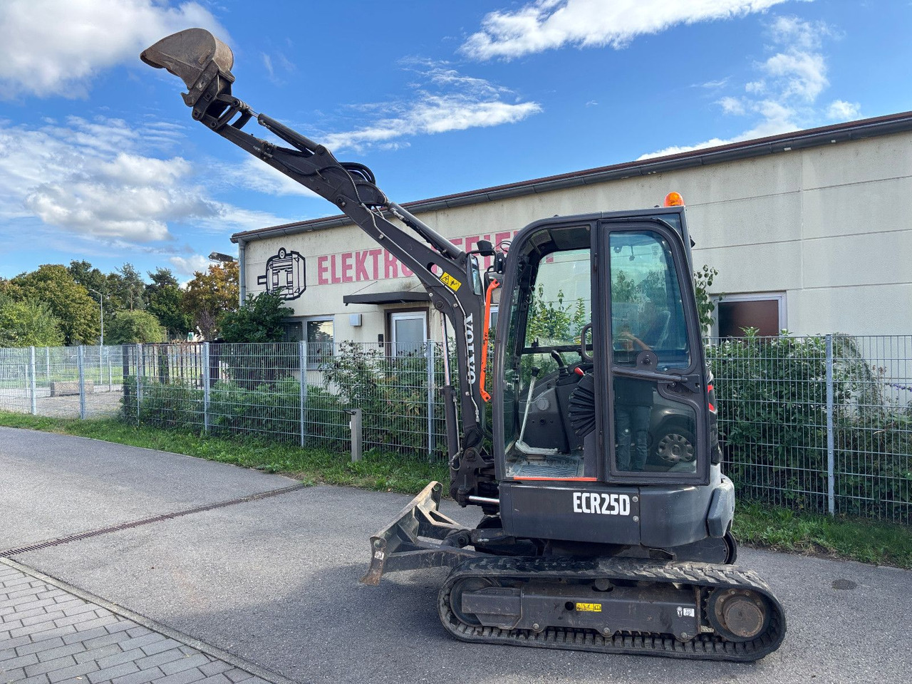 Volvo ECR 25 D - Mini excavator: picture 2 Volvo ECR 25 D - Mini excavator: picture 2