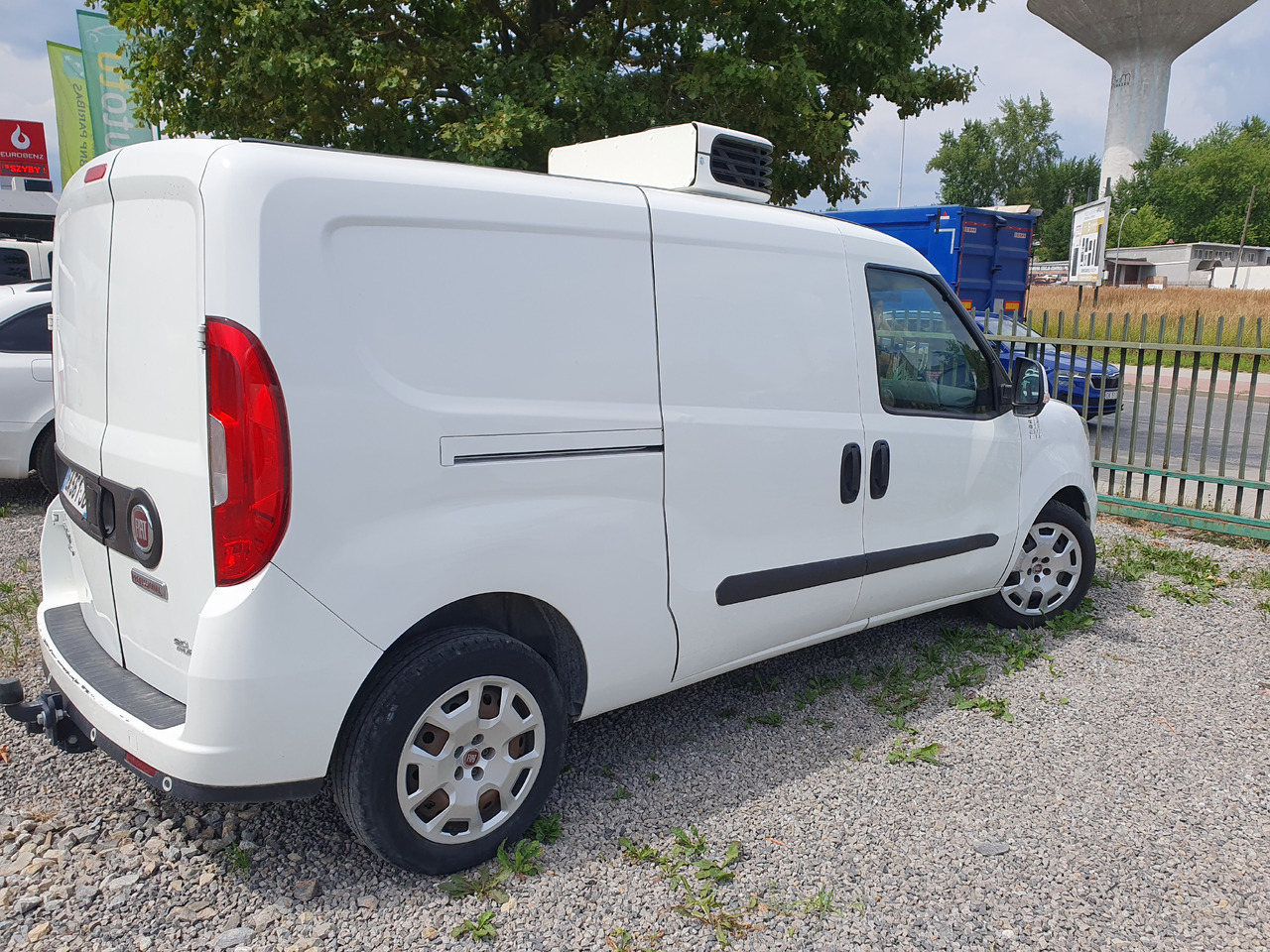 FIAT DOBLO 1.6 LONG CHLODNIA carrier +230v KLIMA EURO6 - Refrigerated van: picture 3 FIAT DOBLO 1.6 LONG CHLODNIA carrier +230v KLIMA EURO6 - Refrigerated van: picture 3