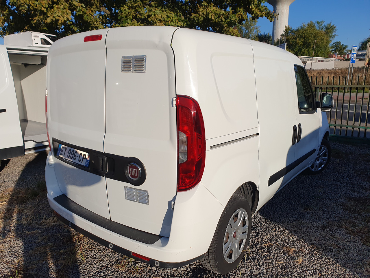 FIAT DOBLO CHLODNIA THERMOKING KLIMA EURO6 - Refrigerated van: picture 4 FIAT DOBLO CHLODNIA THERMOKING KLIMA EURO6 - Refrigerated van: picture 4