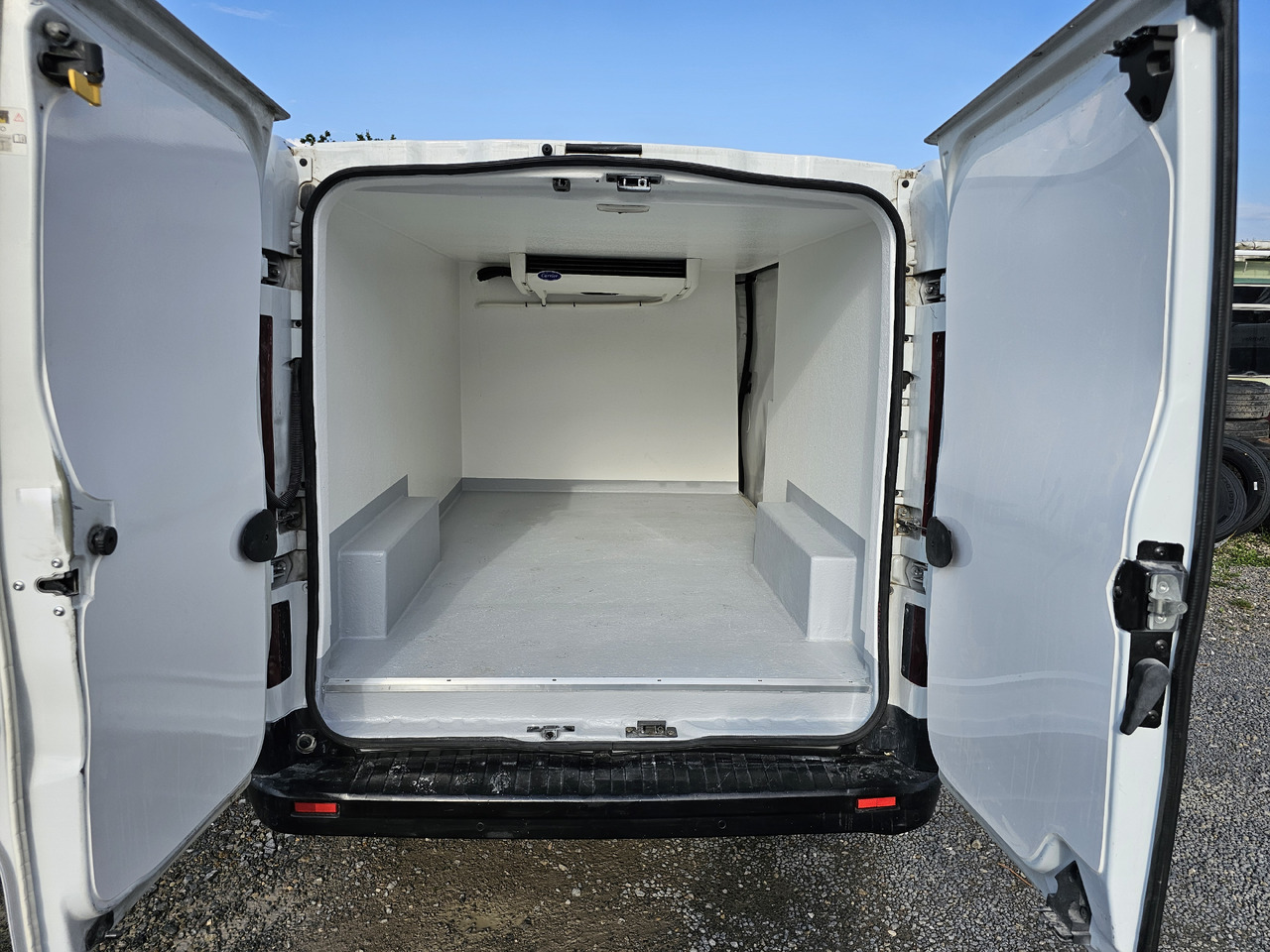 FIAT TALENTO VIVARO L2H1 LONG CHLODNIA MROZNIA CARRIER+230V KLIMA NAVI EURO6 - Refrigerated van: picture 2 FIAT TALENTO VIVARO L2H1 LONG CHLODNIA MROZNIA CARRIER+230V KLIMA NAVI EURO6 - Refrigerated van: picture 2