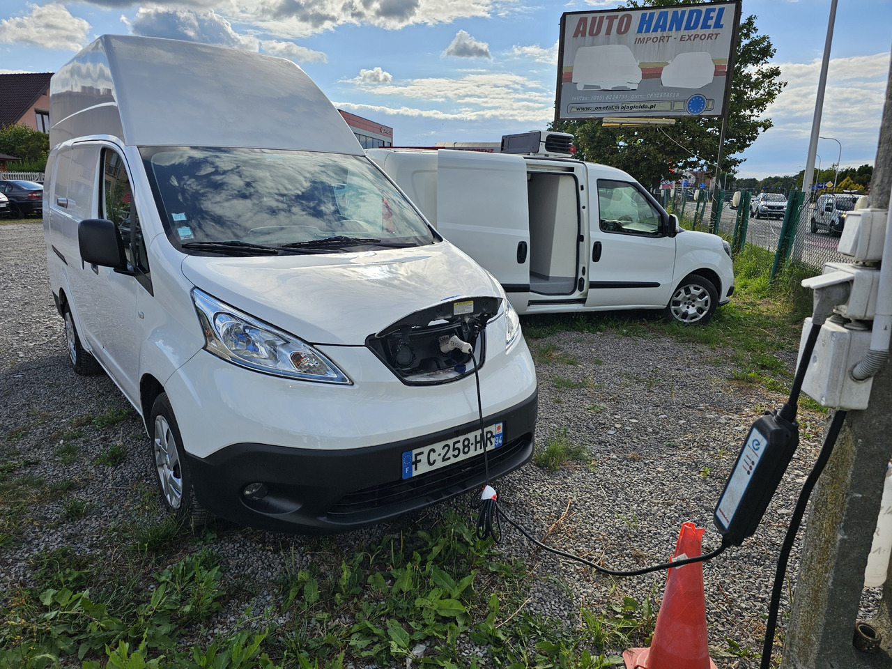 NISSAN E-NV200  ELEKTRYCZNY 40 KV 250 km klima kamera - Small van, Electric van: picture 1 NISSAN E-NV200  ELEKTRYCZNY 40 KV 250 km klima kamera - Small van, Electric van: picture 1