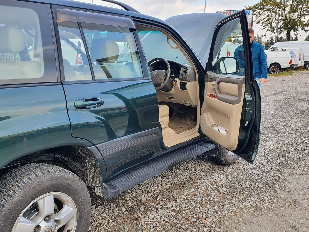 Toyota LAND CRUISER 100 4,2 TD KLIMA 7 OSOB - Car: picture 4 Toyota LAND CRUISER 100 4,2 TD KLIMA 7 OSOB - Car: picture 4