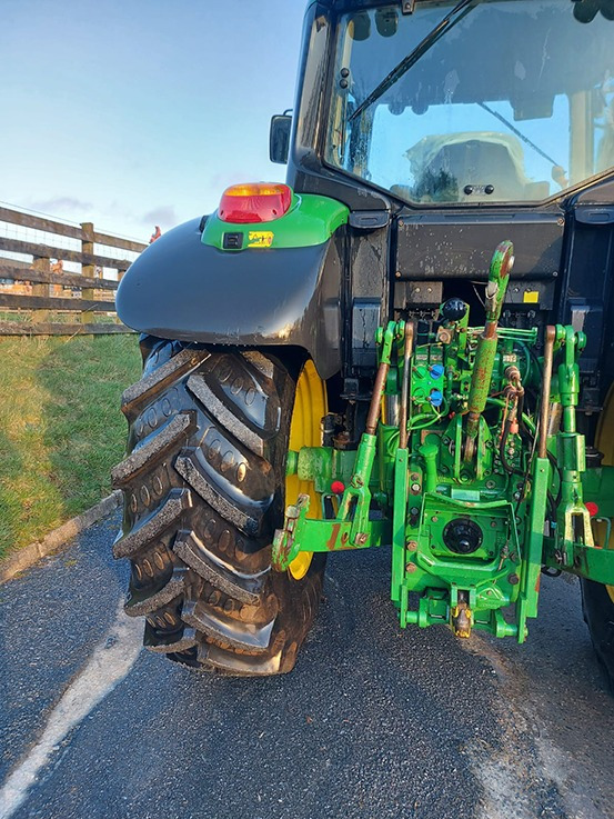 John Deere 6140 M - Farm tractor: picture 3 John Deere 6140 M - Farm tractor: picture 3