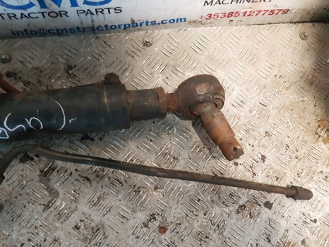 Case 1255xl, Apl3052 Front Axle Cylinder Assy 3221640r91, 3225558r1, 3229222r91 - Front axle: picture 3 Case 1255xl, Apl3052 Front Axle Cylinder Assy 3221640r91, 3225558r1, 3229222r91 - Front axle: picture 3