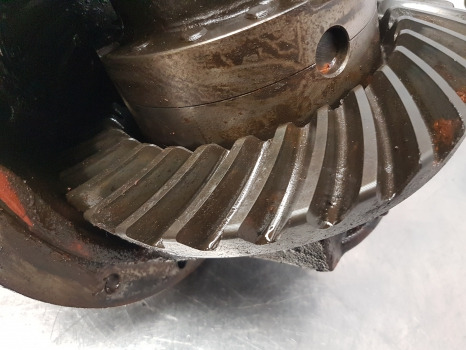 Case 1255xl, Apl3052 Front Axle Differential Complete 4460455001, 4468053051, 4460355001, 3229107r92, 3223201r1 - Front axle: picture 3 Case 1255xl, Apl3052 Front Axle Differential Complete 4460455001, 4468053051, 4460355001, 3229107r92, 3223201r1 - Front axle: picture 3