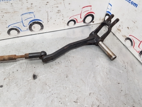Case 5140, 5250 Spool Valve Control Rod Assy 1999660c1, 1999647c1, T102987 - Hydraulics for Farm tractor: picture 3 Case 5140, 5250 Spool Valve Control Rod Assy 1999660c1, 1999647c1, T102987 - Hydraulics for Farm tractor: picture 3
