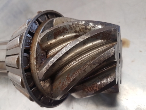 Case David Brown 1594 Hydro Pinion Bevel Shaft K965821, 951918 - Transmission for Farm tractor: picture 2 Case David Brown 1594 Hydro Pinion Bevel Shaft K965821, 951918 - Transmission for Farm tractor: picture 2