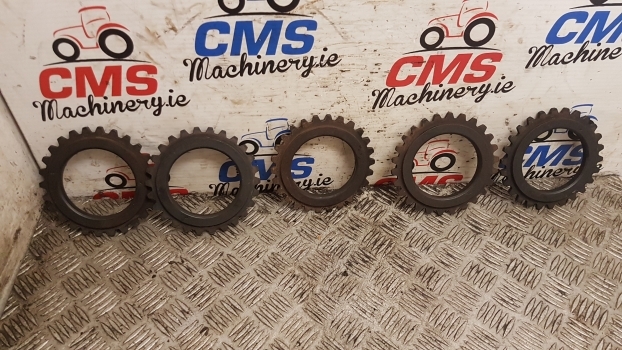 Case Maxxum Mx110, 5120, Mx80c, Mx90c Transmission Plate 5 Pc 1997122c1 - Transmission for Farm tractor: picture 1 Case Maxxum Mx110, 5120, Mx80c, Mx90c Transmission Plate 5 Pc 1997122c1 - Transmission for Farm tractor: picture 1