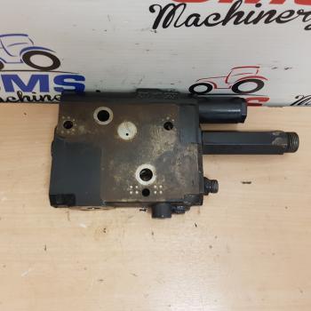 Case Mxm New Holland Tm Series, Hydraulic Priority Valve 47123176 - Hydraulic valve for Farm tractor: picture 3 Case Mxm New Holland Tm Series, Hydraulic Priority Valve 47123176 - Hydraulic valve for Farm tractor: picture 3