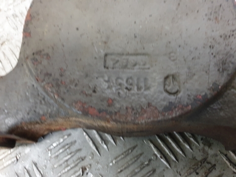 Claas Ares 700, 800 Series Pro Activ 836 Axle Support Bearing Bracket 6000103472 - Axle and parts for Farm tractor: picture 2 Claas Ares 700, 800 Series Pro Activ 836 Axle Support Bearing Bracket 6000103472 - Axle and parts for Farm tractor: picture 2
