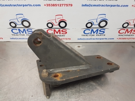 Claas Arion 640, 500, 600, Hexashift, Cmatic Top Link Bracket Lhs 0021608191 - Cab suspension for Farm tractor: picture 3 Claas Arion 640, 500, 600, Hexashift, Cmatic Top Link Bracket Lhs 0021608191 - Cab suspension for Farm tractor: picture 3