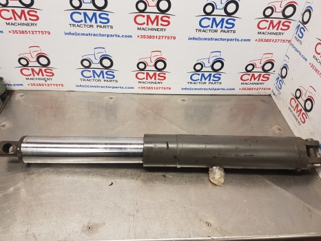 Claas Arion 640, Ares 550, 640, 566 Lift Cylinder 6005029892, 6005021176 - Hydraulics: picture 5 Claas Arion 640, Ares 550, 640, 566 Lift Cylinder 6005029892, 6005021176 - Hydraulics: picture 5