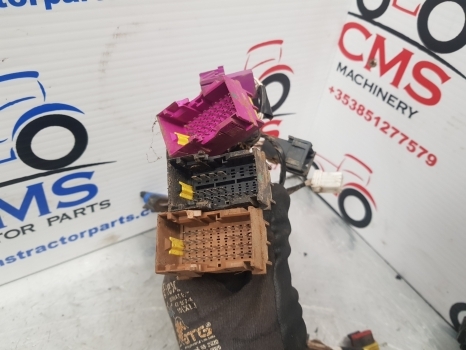 Claas Arion 640 Cab Dashboard Wiring Loom 0026081260, 0026081261, 26081260 - Cables/ Wire harness for Farm tractor: picture 4 Claas Arion 640 Cab Dashboard Wiring Loom 0026081260, 0026081261, 26081260 - Cables/ Wire harness for Farm tractor: picture 4
