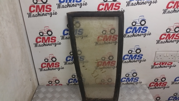 David Brown Case 1594 Front Panel Glass Right With Seal K262897 - Window and parts for Farm tractor: picture 1 David Brown Case 1594 Front Panel Glass Right With Seal K262897 - Window and parts for Farm tractor: picture 1