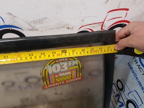 David Brown Case 90, 94 Series 1290, 1394, 1494 Windscreen K262895 K303699 - Window and parts for Farm tractor: picture 3 David Brown Case 90, 94 Series 1290, 1394, 1494 Windscreen K262895 K303699 - Window and parts for Farm tractor: picture 3