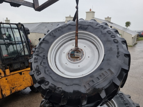 Deutz Agrotron M620, Deutz, Rear Wheels Pair 250x85x38 250x85x38 - Wheel and tire package: picture 2 Deutz Agrotron M620, Deutz, Rear Wheels Pair 250x85x38 250x85x38 - Wheel and tire package: picture 2