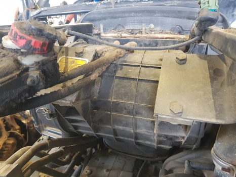 Deutz Agrotron M620, M610,ttv610, Air Filter Housing 0.013.9314.4, 0.016.8272.4 - Air intake system: picture 1 Deutz Agrotron M620, M610,ttv610, Air Filter Housing 0.013.9314.4, 0.016.8272.4 - Air intake system: picture 1