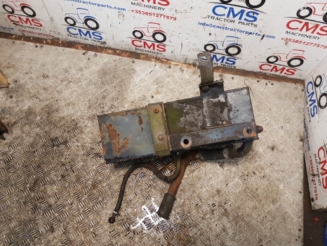 Deutz Dxbis110, 120, 85, 90, Dxab, Hydraulic Tank 04308278, 04338077 - Hydraulic tank for Farm tractor: picture 4 Deutz Dxbis110, 120, 85, 90, Dxab, Hydraulic Tank 04308278, 04338077 - Hydraulic tank for Farm tractor: picture 4