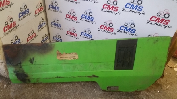 Deutz-fahr D 1040 Front Panel Right - Body and exterior for Farm tractor: picture 1 Deutz-fahr D 1040 Front Panel Right - Body and exterior for Farm tractor: picture 1