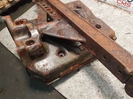 Fiat 1180, 115-90, 140-90 Front Axle Support Assy 5106833, 5102491, 5102483 - Front axle for Farm tractor: picture 4 Fiat 1180, 115-90, 140-90 Front Axle Support Assy 5106833, 5102491, 5102483 - Front axle for Farm tractor: picture 4