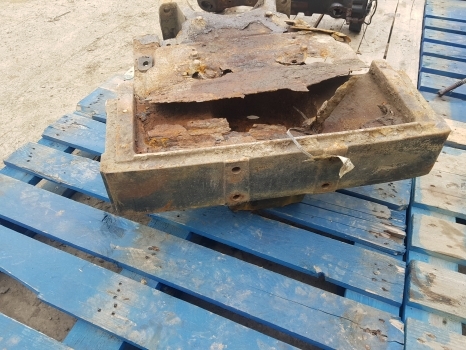 Fiat 90-90, 100-90, 110-90 Front Axle Support 5130607; 5109452 - Front axle for Farm tractor: picture 2 Fiat 90-90, 100-90, 110-90 Front Axle Support 5130607; 5109452 - Front axle for Farm tractor: picture 2