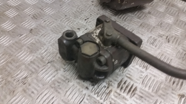 Fiat Tractor 980 Hydraulic Power Steering Pump With Rezervoir 5129481, 87569205 - Steering pump for Farm tractor: picture 2 Fiat Tractor 980 Hydraulic Power Steering Pump With Rezervoir 5129481, 87569205 - Steering pump for Farm tractor: picture 2