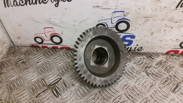Ford 10 Series 7610, 7710, 7810, 7910, 8210 Rear Axle Pinion Gear E0nn3n175cb - Rear axle for Farm tractor: picture 3 Ford 10 Series 7610, 7710, 7810, 7910, 8210 Rear Axle Pinion Gear E0nn3n175cb - Rear axle for Farm tractor: picture 3