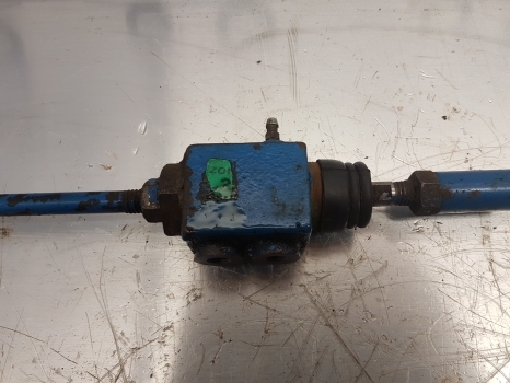 Ford 10 Series Brake Rod With Valve For Q And Super Q Cab 83926735 - Brake parts for Farm tractor: picture 4 Ford 10 Series Brake Rod With Valve For Q And Super Q Cab 83926735 - Brake parts for Farm tractor: picture 4