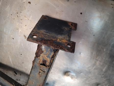 Ford 3930, 4630, 4830, 5030 Cab Footstep, Step Lhs E9nn16r500bb24m - Footstep: picture 4 Ford 3930, 4630, 4830, 5030 Cab Footstep, Step Lhs E9nn16r500bb24m - Footstep: picture 4
