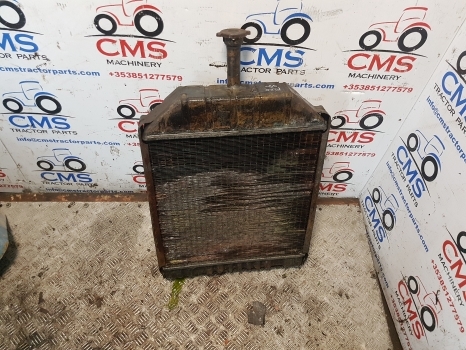 Ford 550, 655, 655a, 555a Radiator E0nn8005ea15l, 83925456 - Radiator for Backhoe loader: picture 3 Ford 550, 655, 655a, 555a Radiator E0nn8005ea15l, 83925456 - Radiator for Backhoe loader: picture 3
