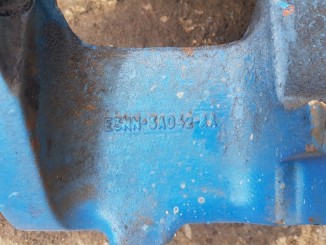 Ford 5610, 6610, 7610 Front Axle Support Frame Bolster E3nn3a042aa, 83948971 - Suspension: picture 2 Ford 5610, 6610, 7610 Front Axle Support Frame Bolster E3nn3a042aa, 83948971 - Suspension: picture 2