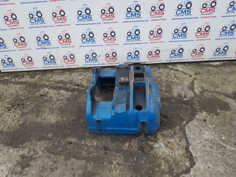 Ford 5610, 6610, 7610 Front Axle Support Frame Bolster E3nn3a042aa, 83948971 - Suspension: picture 1 Ford 5610, 6610, 7610 Front Axle Support Frame Bolster E3nn3a042aa, 83948971 - Suspension: picture 1