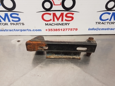 Ford 6610, 10, 30 Tw Ser. Q Cab Front Lights Support Lhs E4nn15z555aa, 83949398 - Lights/ Lighting for Farm tractor: picture 1 Ford 6610, 10, 30 Tw Ser. Q Cab Front Lights Support Lhs E4nn15z555aa, 83949398 - Lights/ Lighting for Farm tractor: picture 1