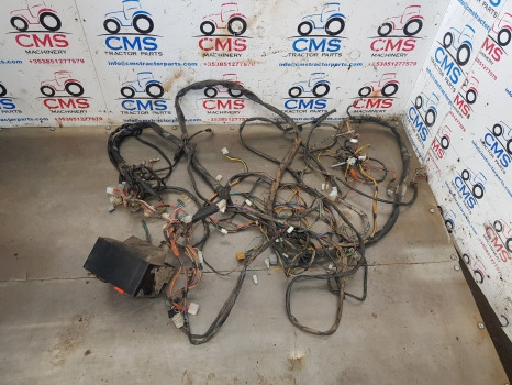 Ford 6635, 35, Tl, Fiat L, Wiring Loom Complete 5180571, 5180572, 82866276 - Cables/ Wire harness: picture 2 Ford 6635, 35, Tl, Fiat L, Wiring Loom Complete 5180571, 5180572, 82866276 - Cables/ Wire harness: picture 2