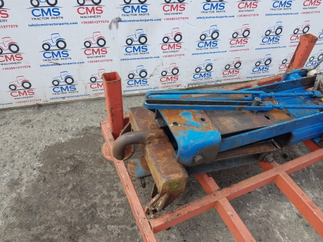 Ford 7610, 6610, 7710, 10 Series, Pick Up Hitch Complete Edpne967b - Frame/ Chassis: picture 3 Ford 7610, 6610, 7710, 10 Series, Pick Up Hitch Complete Edpne967b - Frame/ Chassis: picture 3