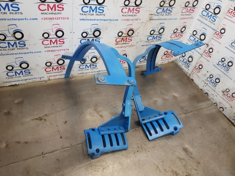Ford 7840, 40 Series, Front Mudguard Bracket Kit E9nn16224aa11b, E9nn16225aa11b - Fender: picture 4 Ford 7840, 40 Series, Front Mudguard Bracket Kit E9nn16224aa11b, E9nn16225aa11b - Fender: picture 4