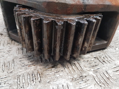 Ford 8630, Fiat 160-90, 180-90 Rear Axle Gear Carrier Assy 5136129, 5136127 - Rear axle: picture 4 Ford 8630, Fiat 160-90, 180-90 Rear Axle Gear Carrier Assy 5136129, 5136127 - Rear axle: picture 4