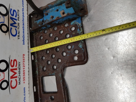 Ford Major, Super Major Cab Footstep Rh E1addn16450a - Air intake system: picture 4 Ford Major, Super Major Cab Footstep Rh E1addn16450a - Air intake system: picture 4