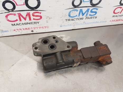 Ford New Holland 7840, 40 Serie Hydraulic Brake Valve For Parts Only F0nn2n073bd - Brake valve for Farm tractor: picture 4 Ford New Holland 7840, 40 Serie Hydraulic Brake Valve For Parts Only F0nn2n073bd - Brake valve for Farm tractor: picture 4