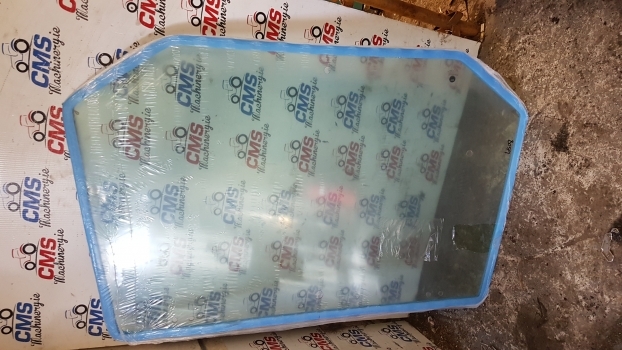 Ford New Holland Fiat M, 40, Ts, 60 Series 5640, 8240 Cab Rear Window 82005316 - Window and parts for Farm tractor: picture 1 Ford New Holland Fiat M, 40, Ts, 60 Series 5640, 8240 Cab Rear Window 82005316 - Window and parts for Farm tractor: picture 1