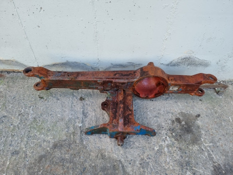 Ford Tw 10 Tw 20 Apl3052, Front Axle Housing Zp1927693, 81927693 - Front axle: picture 1 Ford Tw 10 Tw 20 Apl3052, Front Axle Housing Zp1927693, 81927693 - Front axle: picture 1