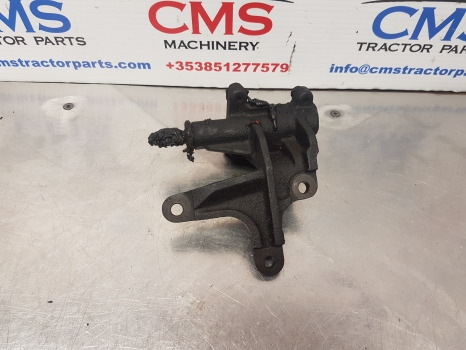 Hyundai Robex R140lc-9a, R160lc-9a Support Bracket - Engine and parts: picture 2 Hyundai Robex R140lc-9a, R160lc-9a Support Bracket - Engine and parts: picture 2