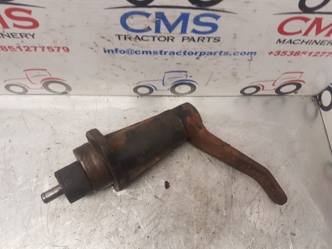International Case 885 Parking Hand Brake Control Pivot Shaft 94329c93, 94328c3 - Brake parts for Farm tractor: picture 2 International Case 885 Parking Hand Brake Control Pivot Shaft 94329c93, 94328c3 - Brake parts for Farm tractor: picture 2