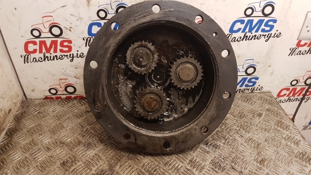Jcb Fastrac 185-65 Front Axle Hub Cover 816/m3848, 454/02703, 458/m4231 - Front axle for Farm tractor: picture 1 Jcb Fastrac 185-65 Front Axle Hub Cover 816/m3848, 454/02703, 458/m4231 - Front axle for Farm tractor: picture 1