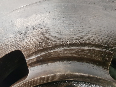 John Deere 1630, 2020, 2120, 1830, 2030, 2130 Flywheel And Ring Gear At21381 - Flywheel: picture 2 John Deere 1630, 2020, 2120, 1830, 2030, 2130 Flywheel And Ring Gear At21381 - Flywheel: picture 2